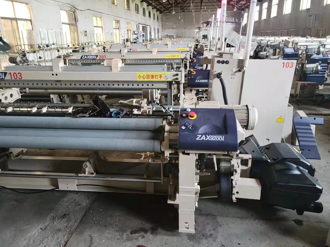 ZAX9200i Air Jet loom